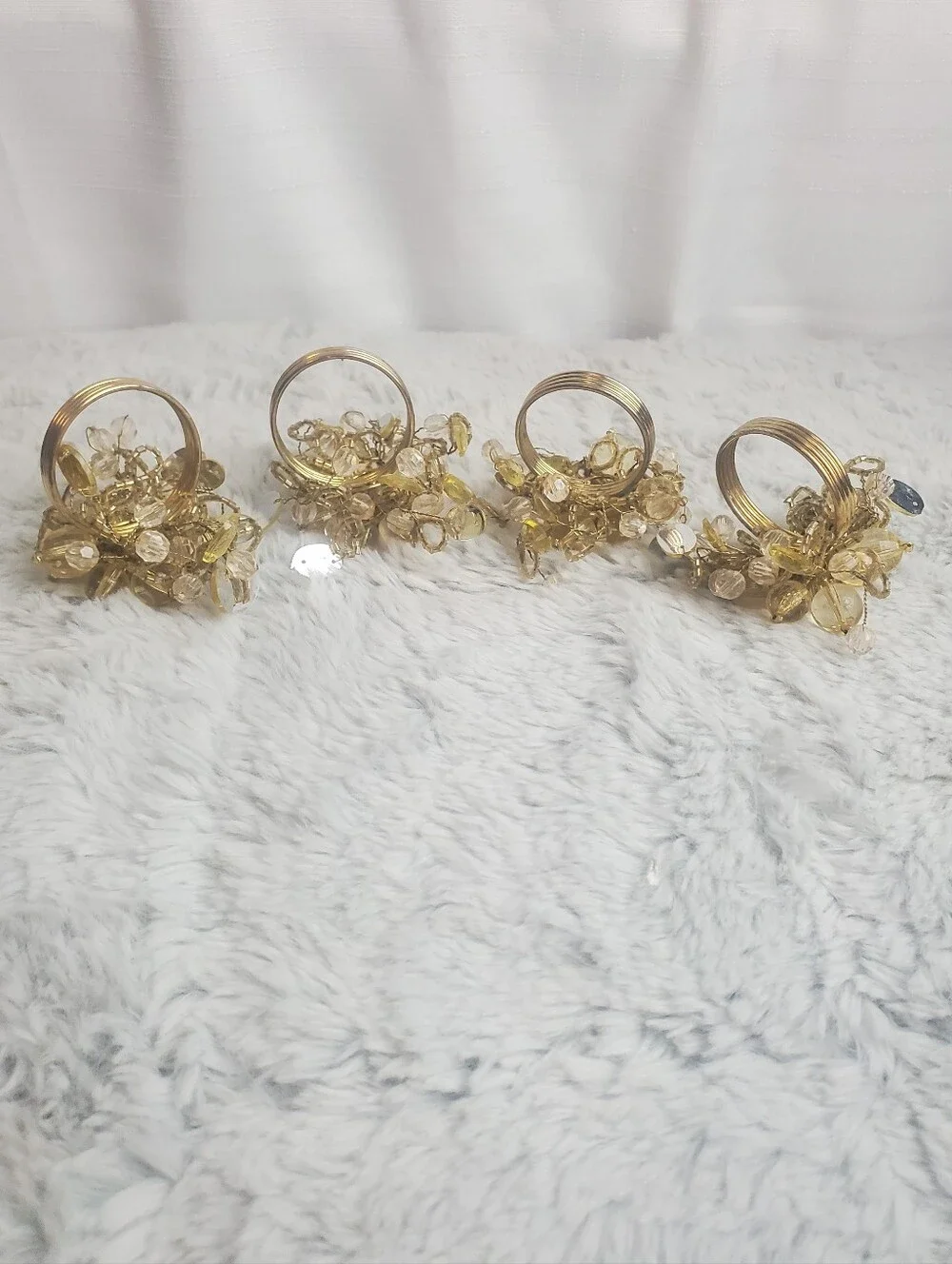 Set Of 4 Pier 1 Beaded Cluster Napkin Rings Yellow Brown Gold Beads Golf Rings
